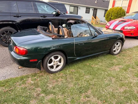 2000 Mazda MX-5 Miata LS