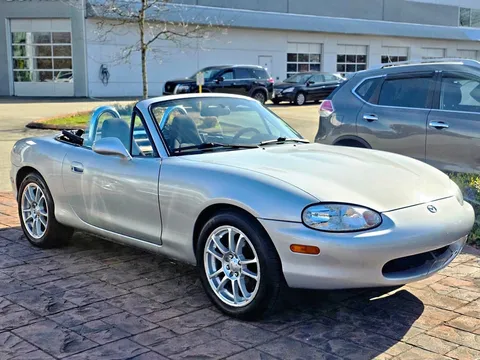 2000 Mazda MX-5 Miata