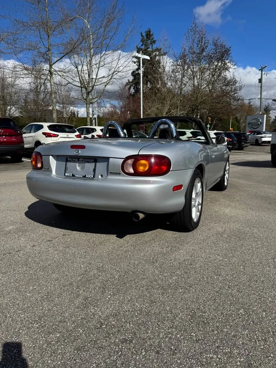 2000 Mazda NB MX-5 Miata - Image 2 of 8