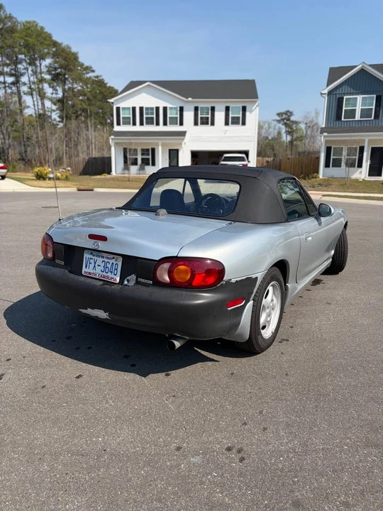 2000 Mazda NB MX-5 Miata - Image 9 of 13
