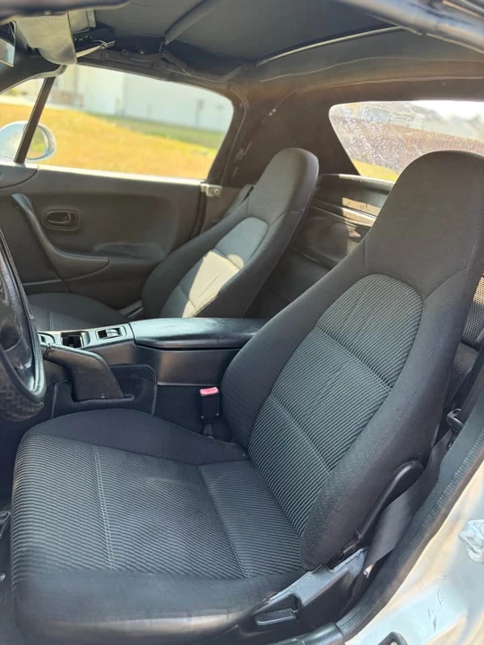 2000 Mazda NB MX-5 Miata - Image 5 of 13