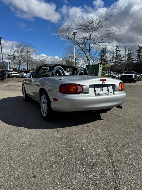 2000 Mazda NB MX-5 Miata - Image 3 of 8