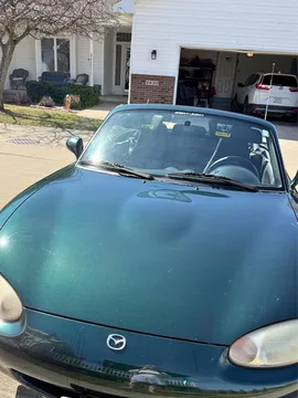 2000 Mazda MX-5 Miata