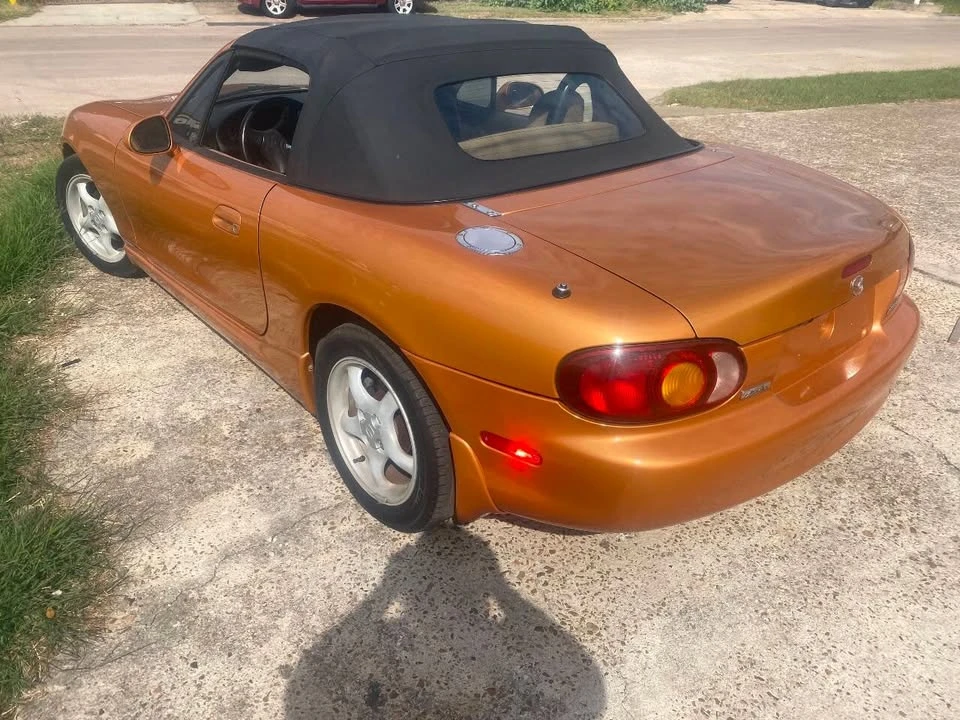 2000 Mazda NB MX-5 Miata - Image 6 of 10