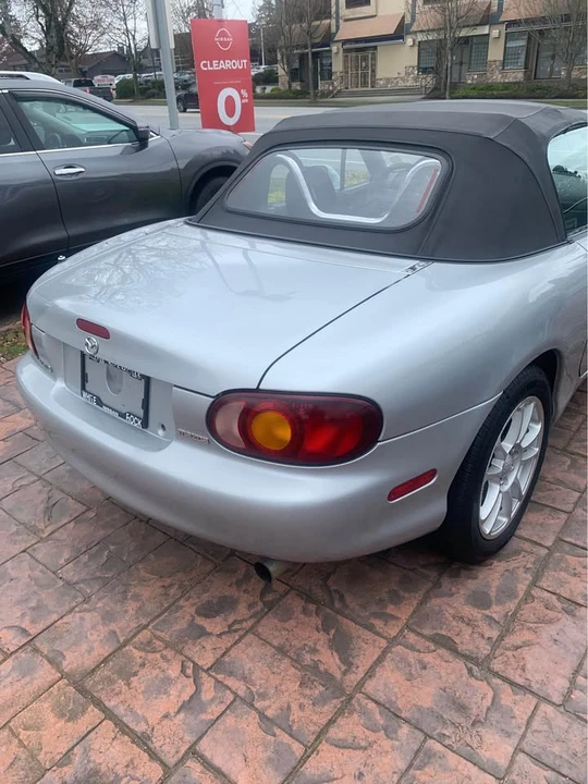 2000 Mazda NB MX-5 Miata - Image 2 of 7