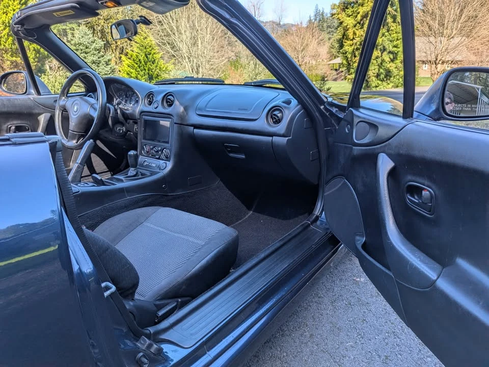 2000 Mazda NB MX-5 Miata - Image 8 of 11