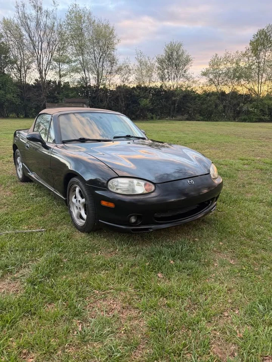 2000 Mazda NB MX-5 Miata - Image 2 of 7