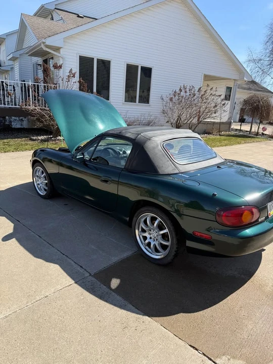 2000 Mazda NB MX-5 Miata - Image 9 of 11