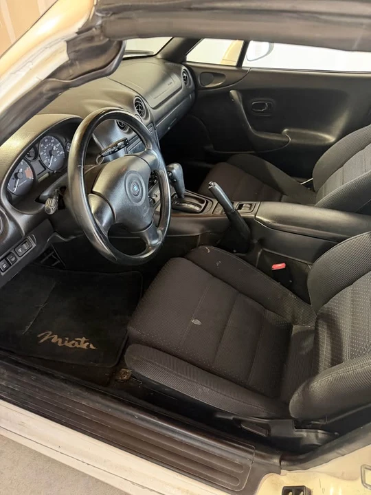 2000 Mazda NB MX-5 Miata - Image 5 of 6