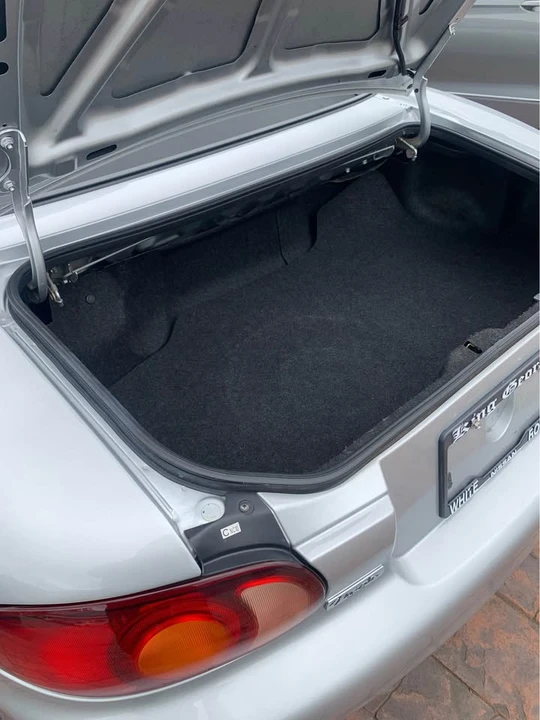 2000 Mazda NB MX-5 Miata - Image 6 of 7
