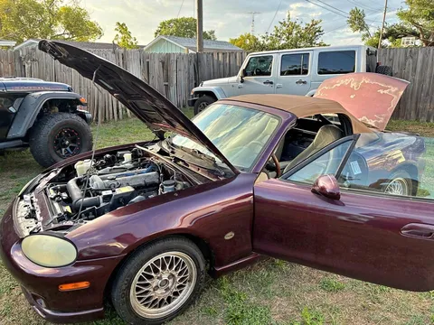 2000 Mazda MX-5 Miata