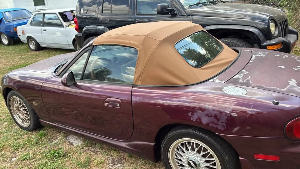 2000 Mazda NB MX-5 Miata - Image 16 of 20