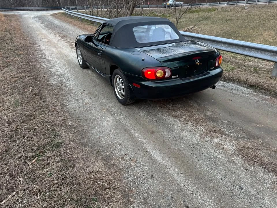 2000 Mazda NB MX-5 Miata - Image 5 of 13