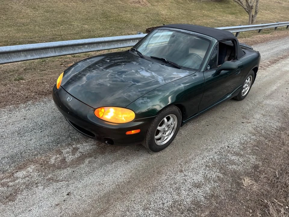 2000 Mazda NB MX-5 Miata - Image 2 of 13