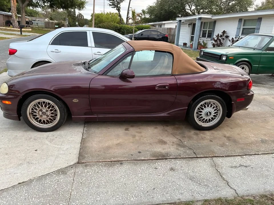 2000 Mazda NB MX-5 Miata - Image 19 of 20
