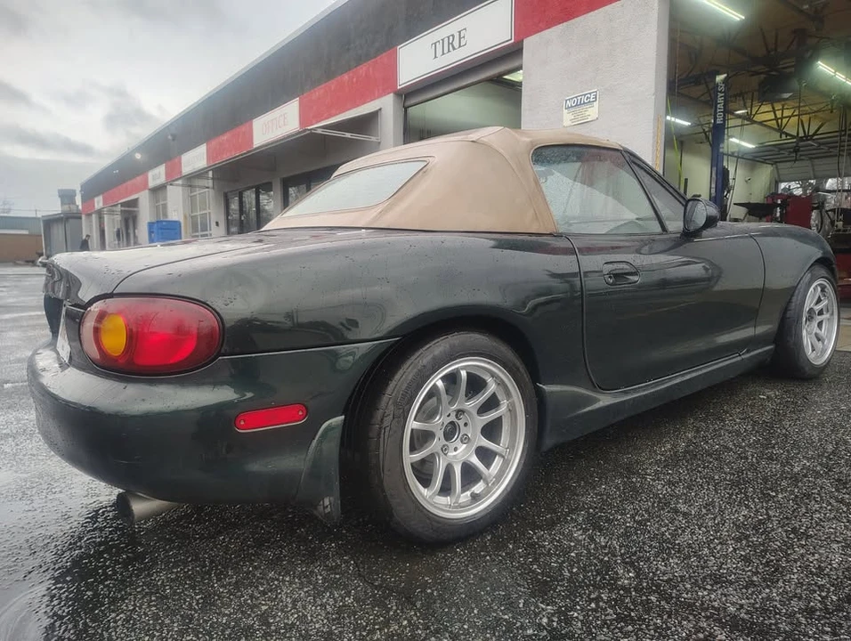 2000 Mazda NB MX-5 Miata - Image 4 of 8