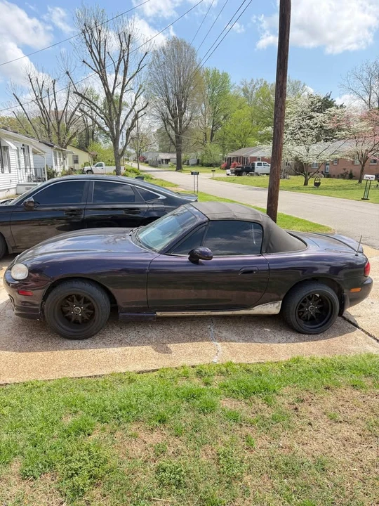 2000 Mazda NB MX-5 Miata - Image 2 of 5