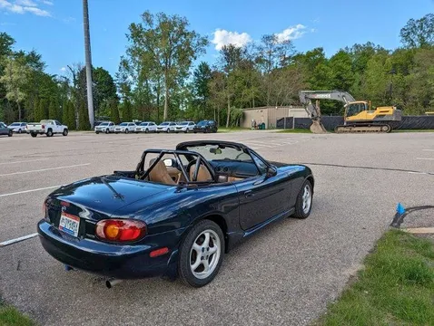 2000 Mazda MX-5 Miata