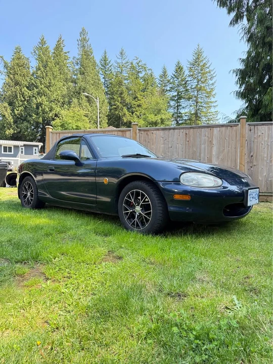 2000 Mazda NB MX-5 Miata - Image 2 of 10