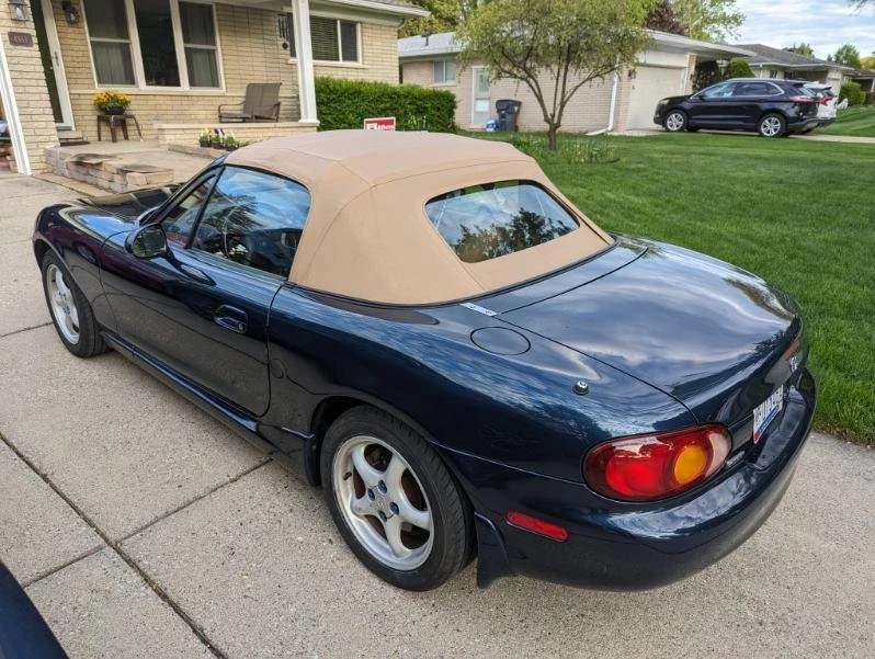 2000 Mazda NB MX-5 Miata - Image 2 of 6