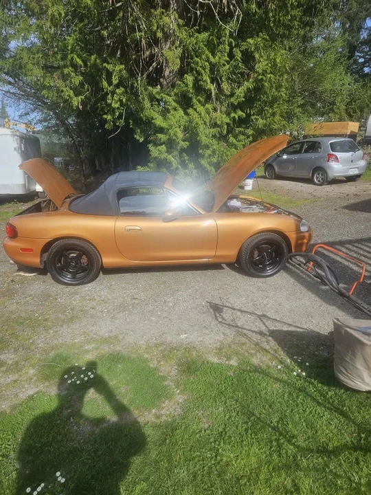 2000 Mazda NB MX-5 Miata - Image 2 of 10