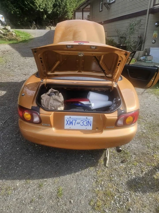 2000 Mazda NB MX-5 Miata - Image 3 of 10