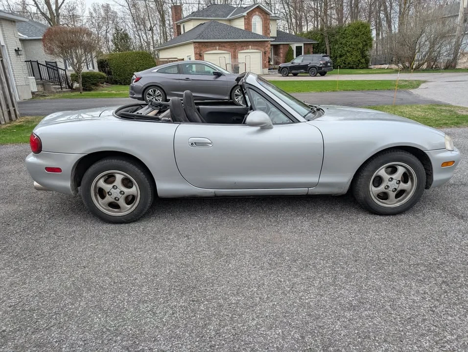 2000 Mazda NB MX-5 Miata - Image 3 of 8