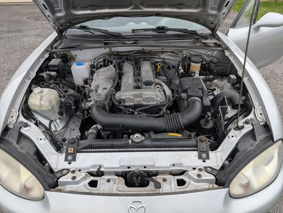 2000 Mazda NB MX-5 Miata - Image 7 of 8