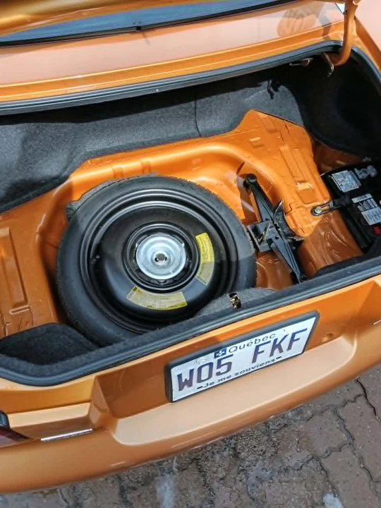 2000 Mazda NB MX-5 Miata - Image 11 of 14