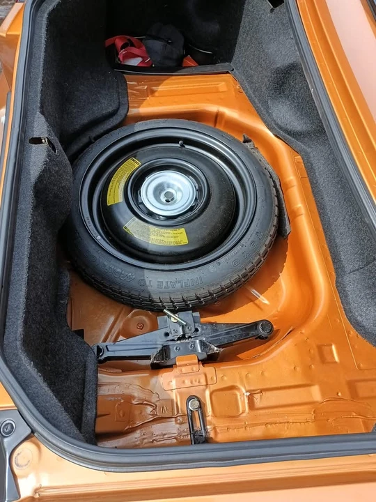 2000 Mazda NB MX-5 Miata - Image 9 of 14