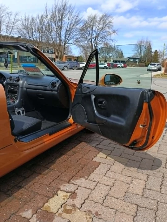 2000 Mazda NB MX-5 Miata - Image 4 of 14