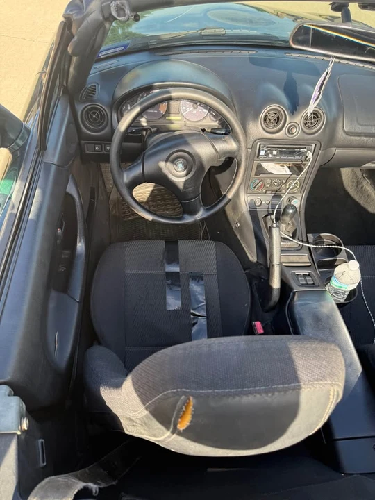 2000 Mazda NB MX-5 Miata - Image 15 of 16