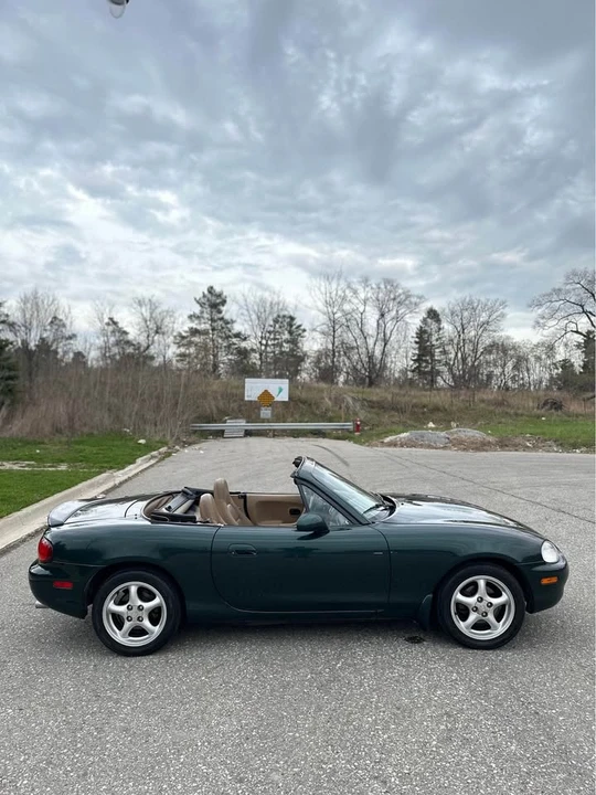 2000 Mazda NB MX-5 Miata - Image 2 of 15