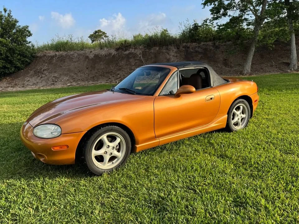 2000 Mazda NB MX-5 Miata - Image 19 of 20
