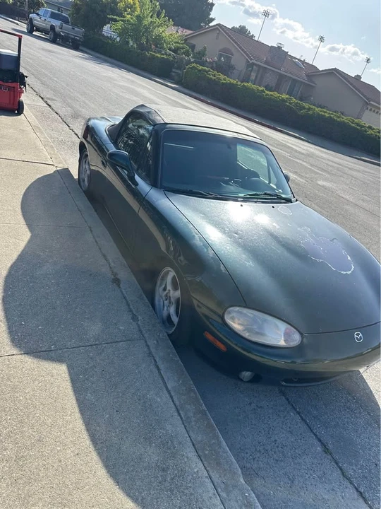 2000 Mazda NB MX-5 Miata - Image 2 of 7