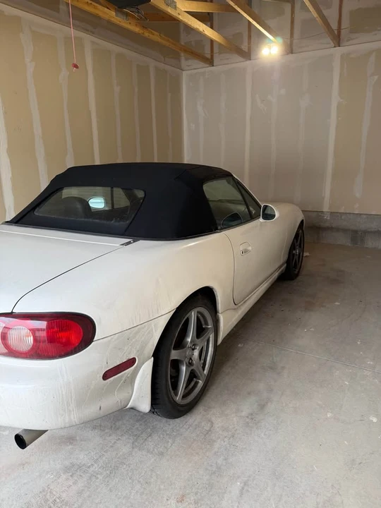 2000 Mazda NB MX-5 Miata - Image 2 of 6