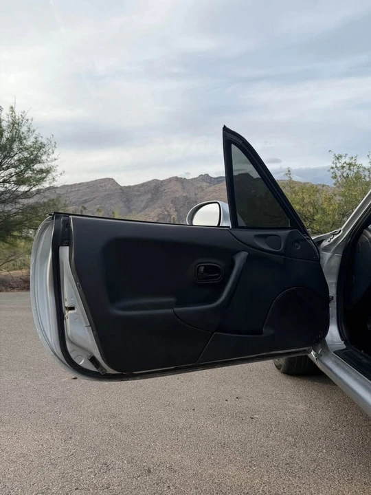 2000 Mazda NB MX-5 Miata - Image 16 of 18