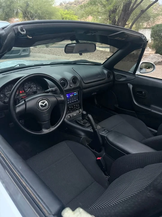 2000 Mazda NB MX-5 Miata - Image 14 of 18