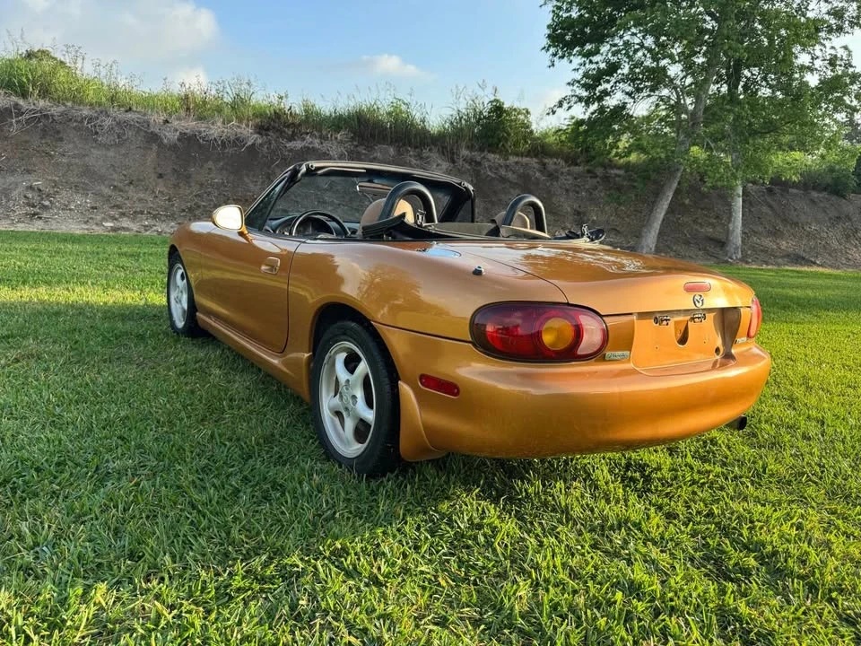 2000 Mazda NB MX-5 Miata - Image 15 of 20