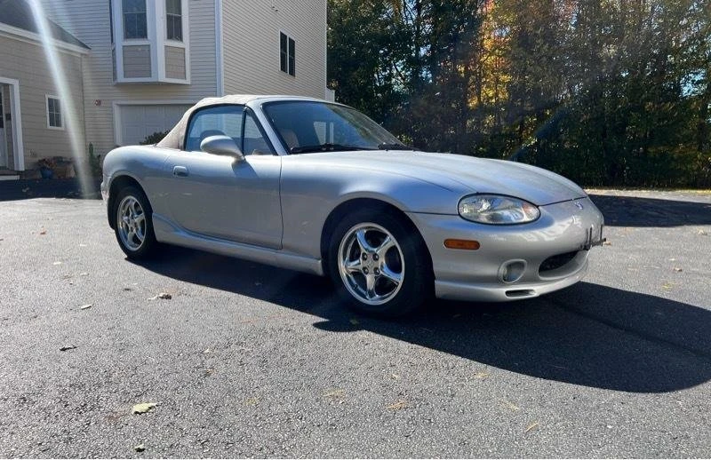 2000 Mazda NB MX-5 Miata - Image 2 of 10