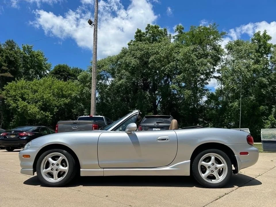 2000 Mazda NB MX-5 Miata - Image 2 of 20