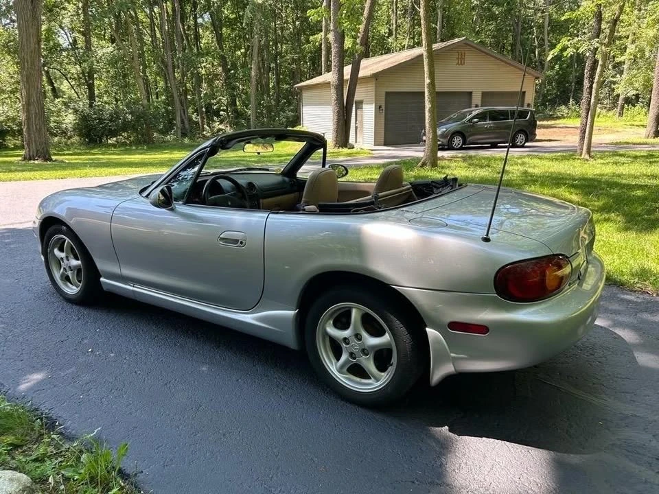 2000 Mazda NB MX-5 Miata - Image 17 of 20