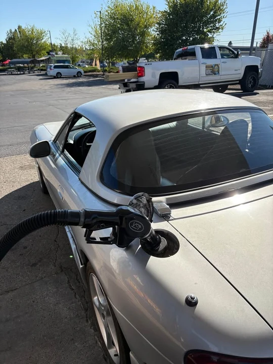 2000 Mazda NB MX-5 Miata - Image 4 of 4