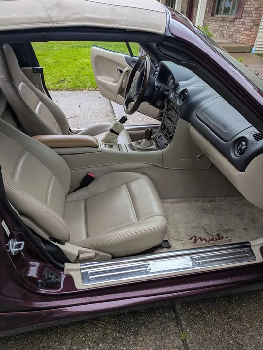 2000 Mazda NB MX-5 Miata - Image 5 of 14