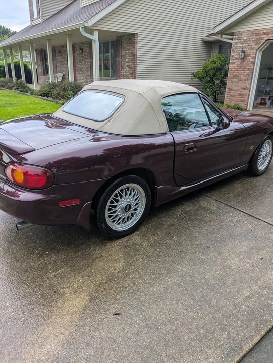 2000 Mazda NB MX-5 Miata - Image 2 of 14
