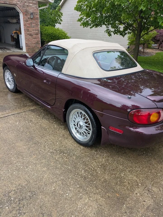 2000 Mazda NB MX-5 Miata - Image 3 of 14