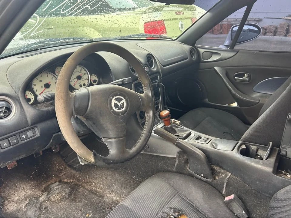 2000 Mazda NB MX-5 Miata - Image 13 of 14