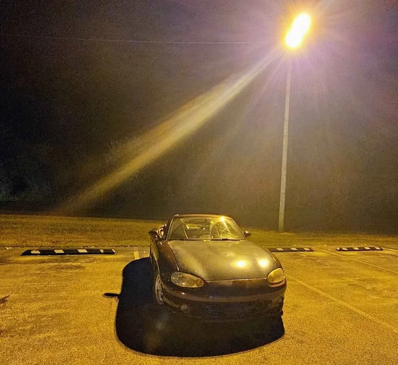 2000 Mazda NB MX-5 Miata - Image 3 of 4
