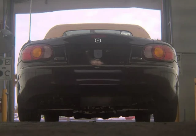 2000 Mazda NB MX-5 Miata - Image 6 of 16