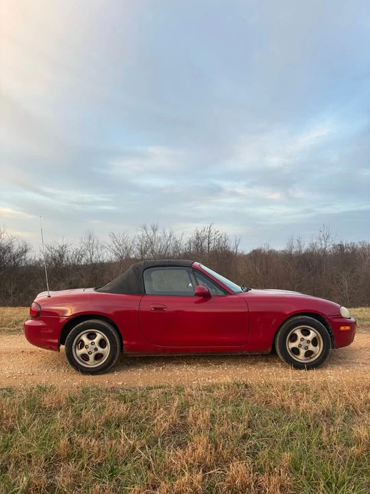2000 Mazda NB MX-5 Miata - Image 4 of 8